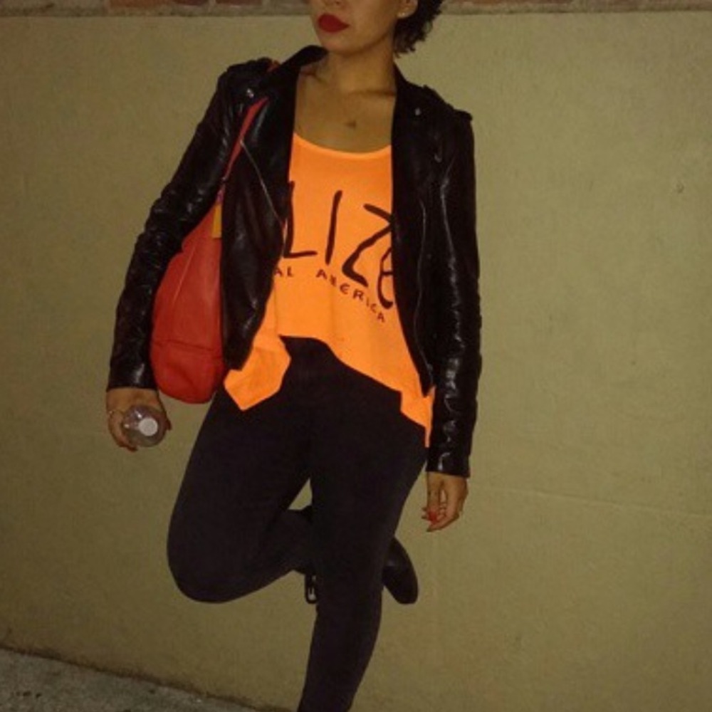 Belize Crop Flowy Vacation Top